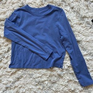 Lululemon classic fit cotton blend long sleeve in water drop